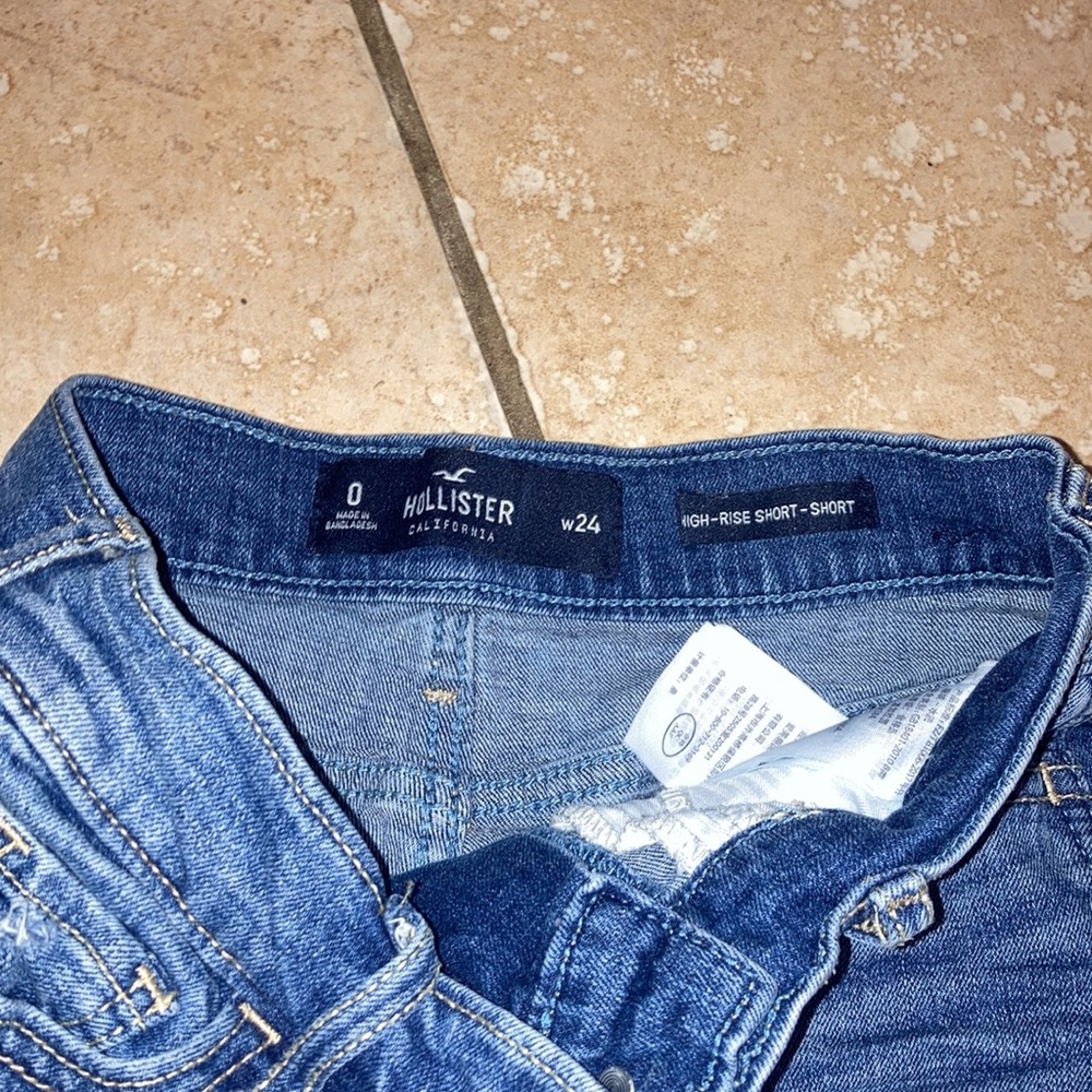 Hollister High Rise Shorts Size 24 - Picture 3 of 3